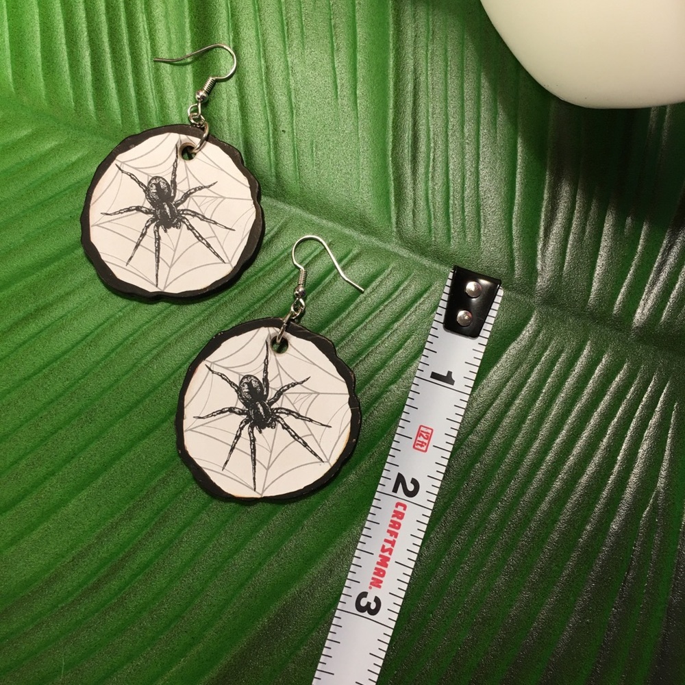 5/$25  Handmade Halloween earrings 👻 - Picture 2 of 2